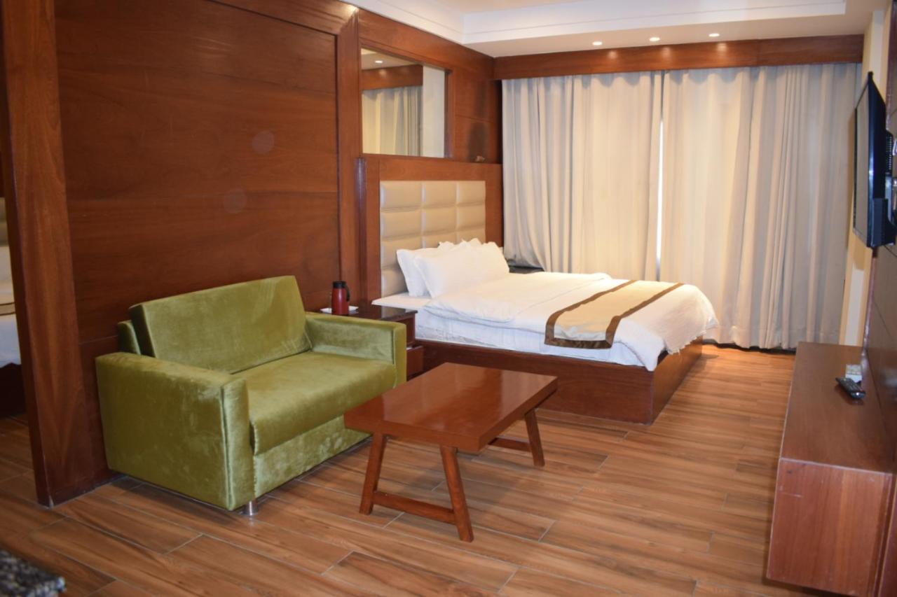 Hotel Ambica Katra Katra  Ngoại thất bức ảnh