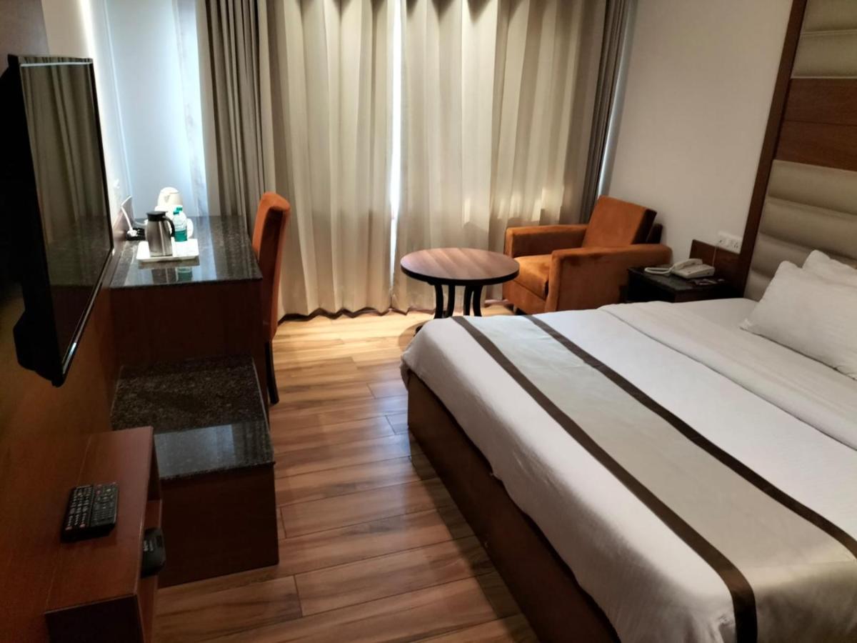 Hotel Ambica Katra Katra  Ngoại thất bức ảnh