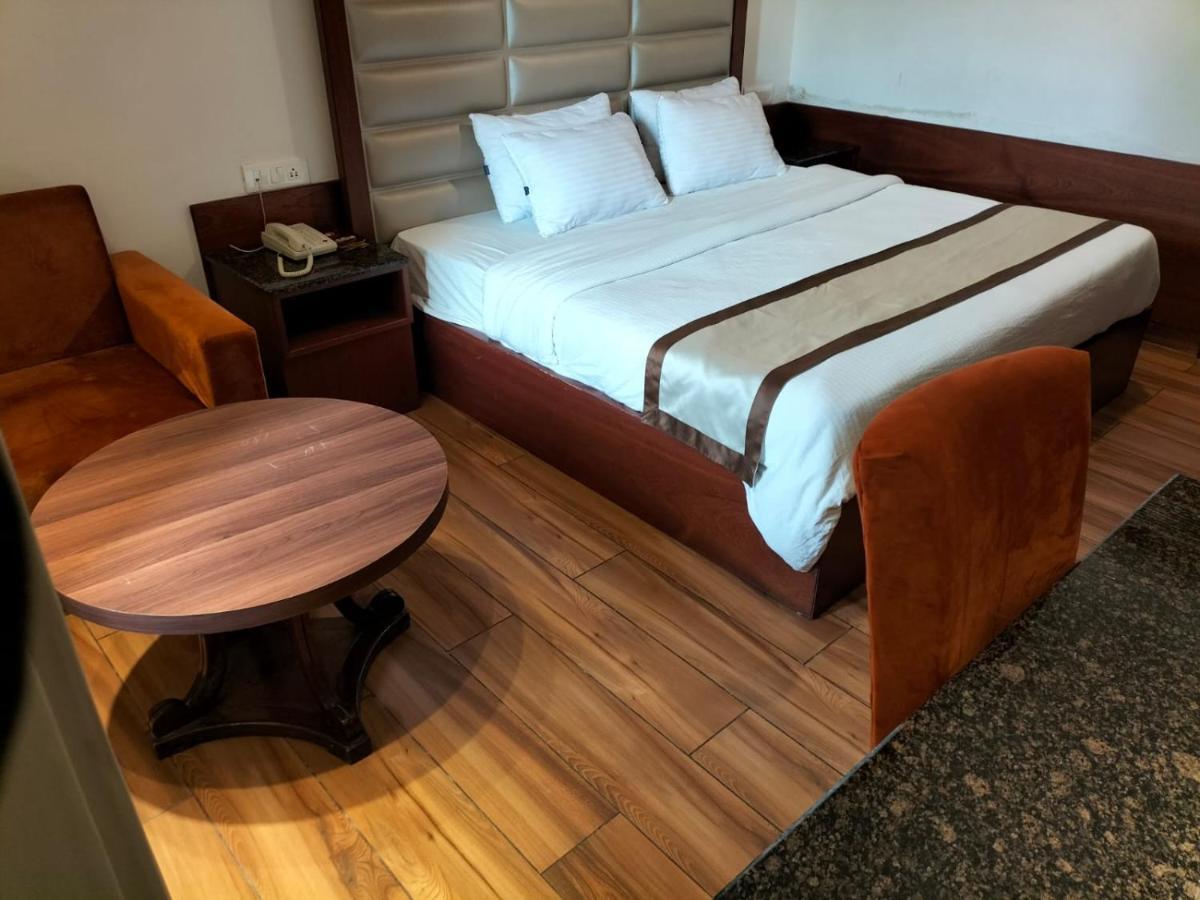 Hotel Ambica Katra Katra  Ngoại thất bức ảnh