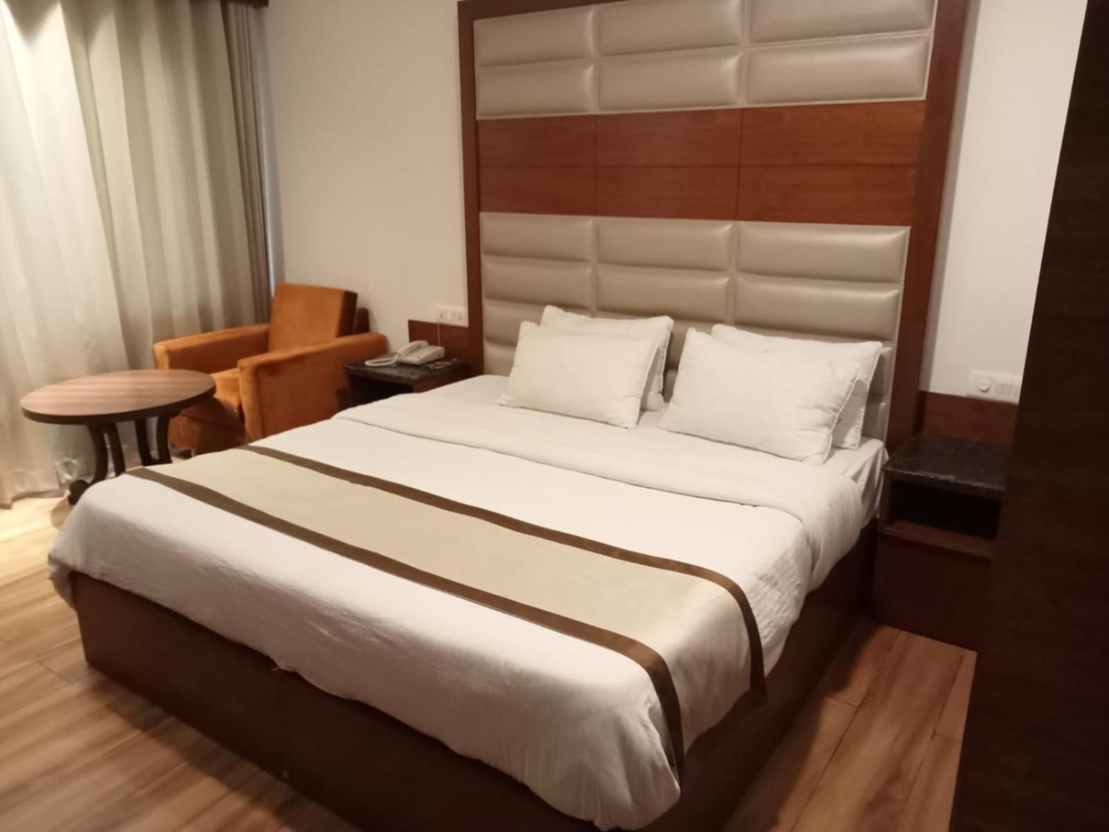 Hotel Ambica Katra Katra  Ngoại thất bức ảnh