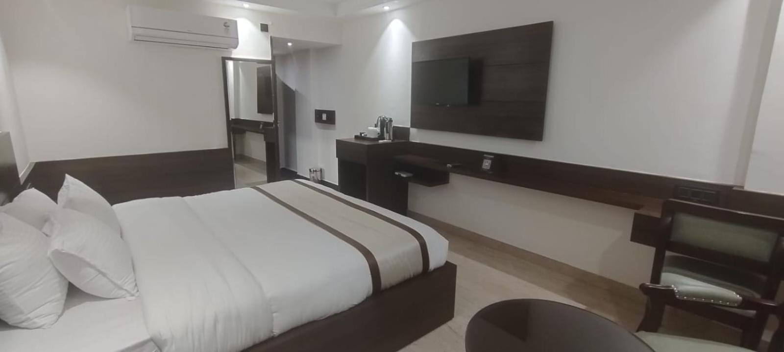 Hotel Ambica Katra Katra  Ngoại thất bức ảnh